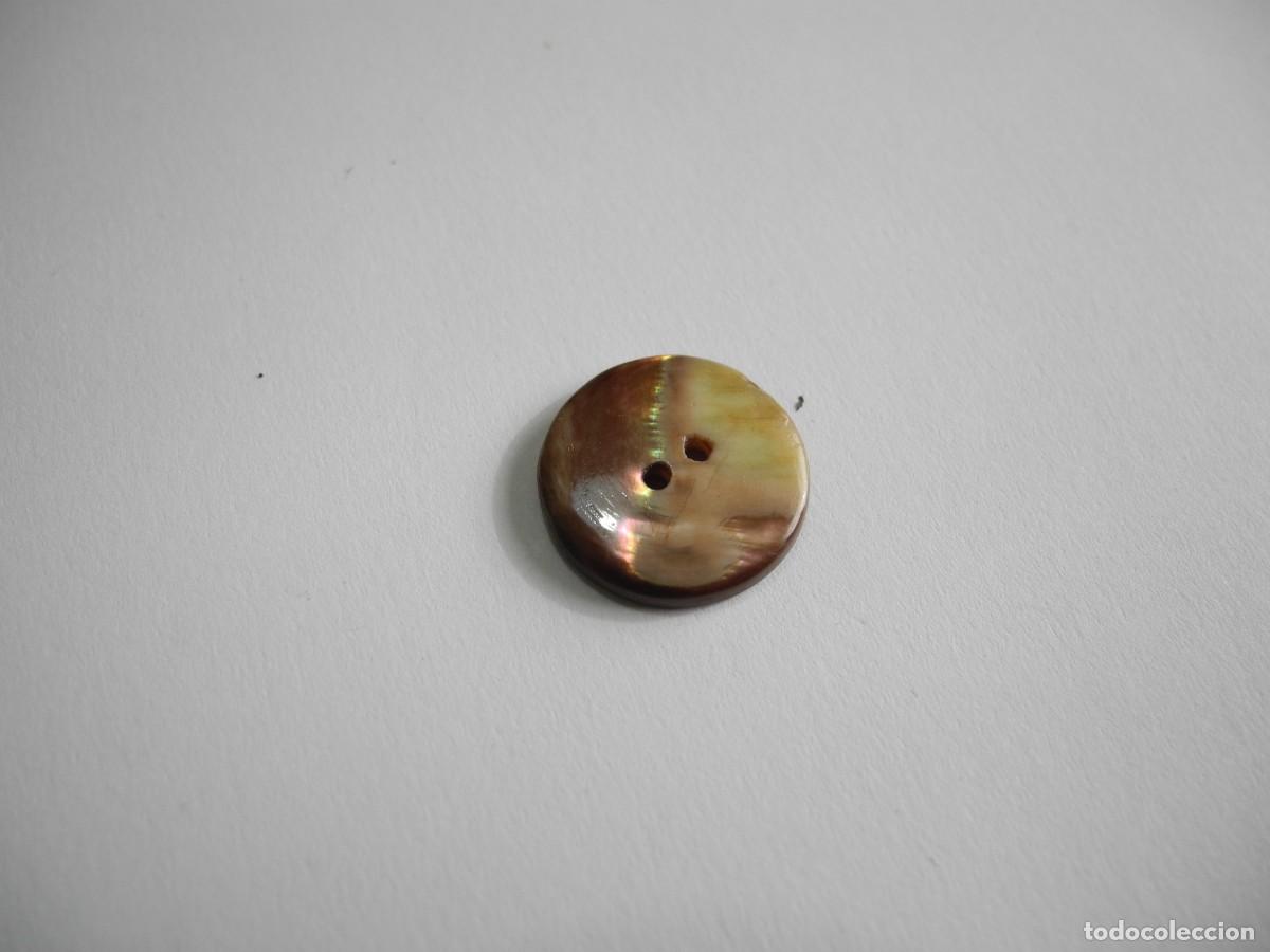 Antig&uuml;edades: 1 bot&oacute;n de n&aacute;car. Di&aacute;metro 1,7cm - Foto 5