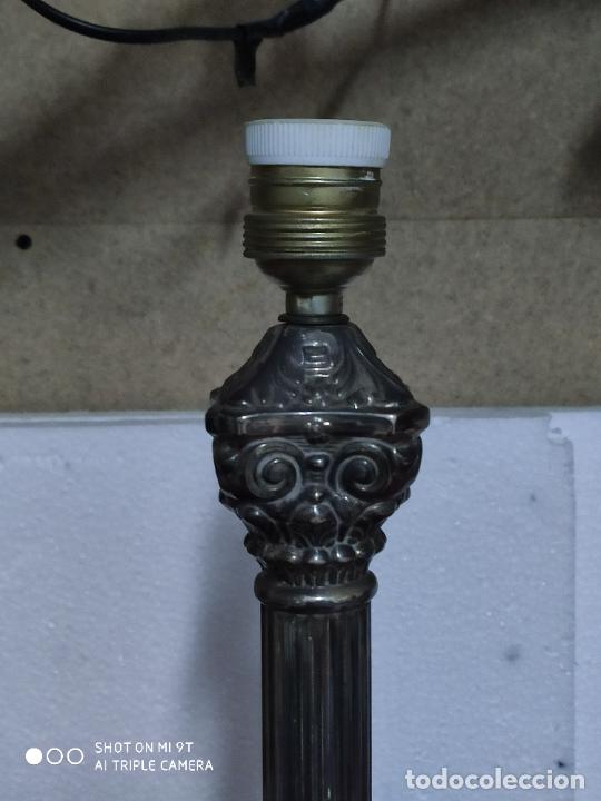 Antig&uuml;edades: lampara columna con capitel - Foto 3