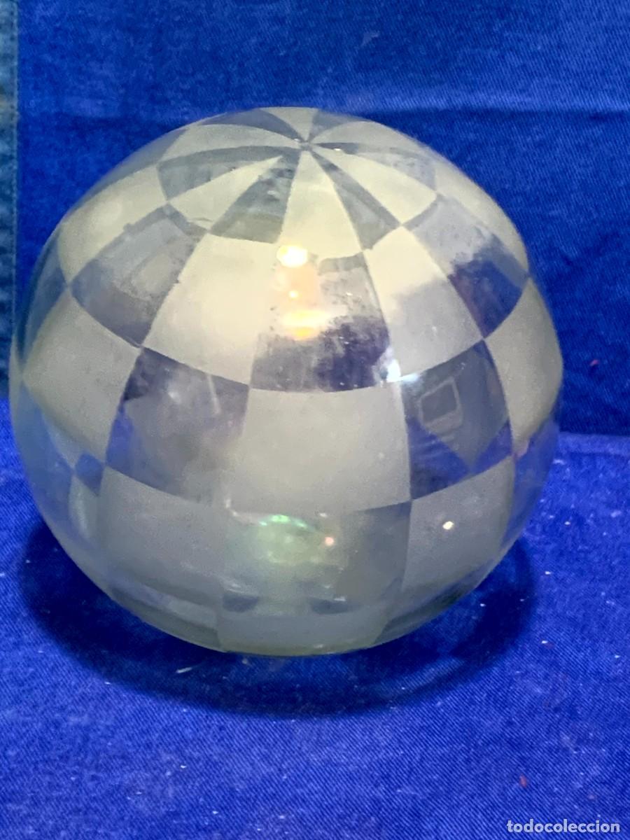 Antig&uuml;edades: ESFERA CRISTAL VIDRIO TALLADA DECORADA 10CMS - Foto 2