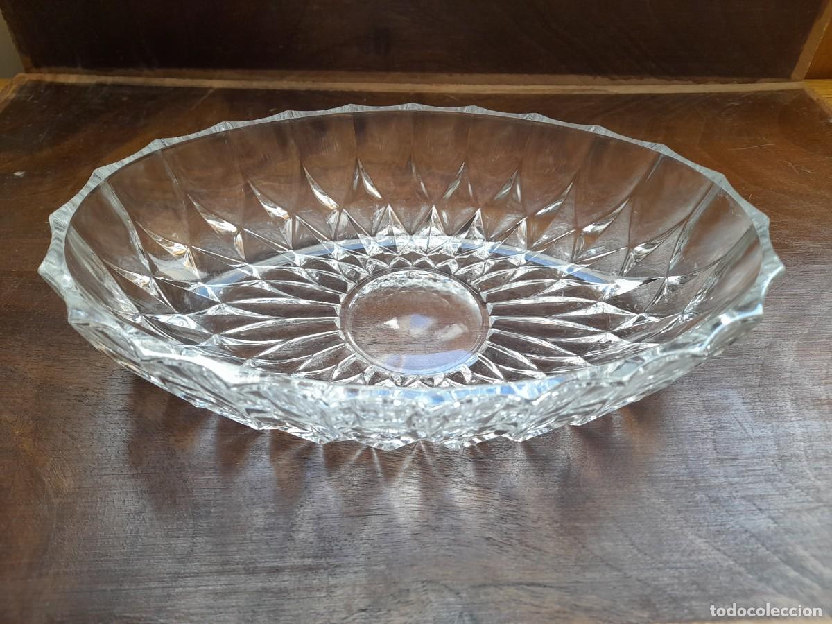 Antig&uuml;edades: Salsera de cristal tallado - Foto 1