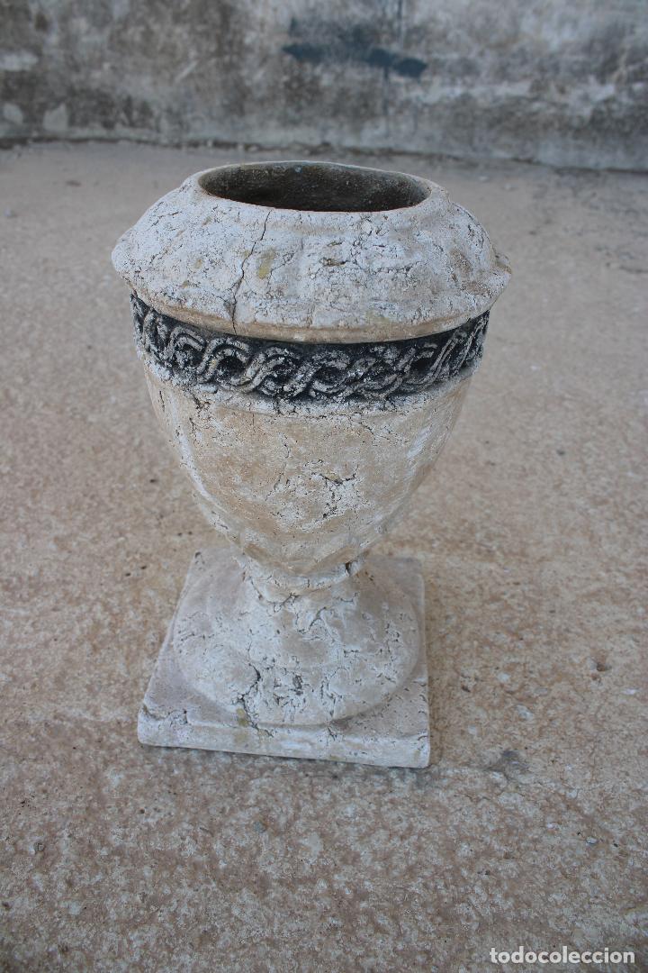 Antig&uuml;edades: jarron macetero copa de jardin - Foto 3