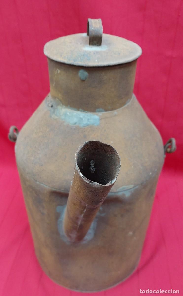 Antig&uuml;edades: ANTIGUA ACEITERA DE LATA - Foto 9