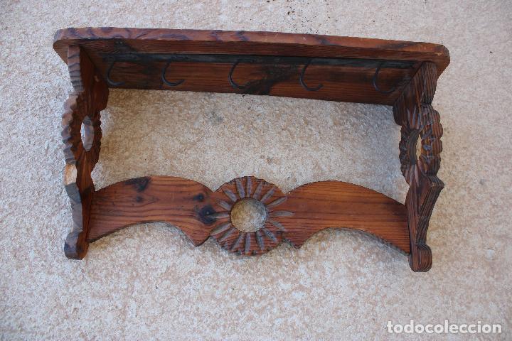 Antig&uuml;edades: repisa madera castellana - Foto 5