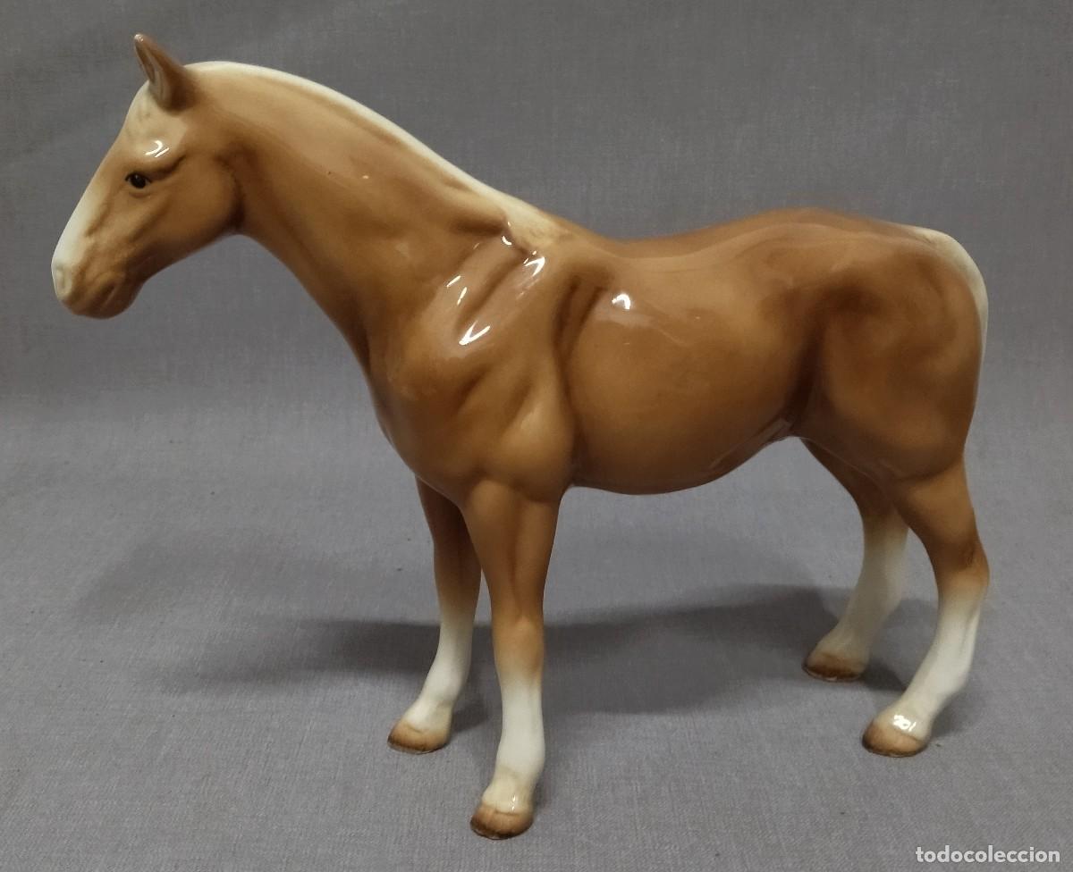 Antig&uuml;edades: Caballo de porcelana Inglesa - Foto 2