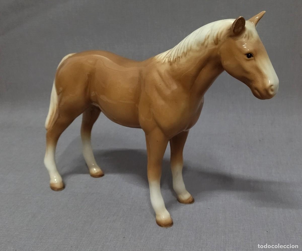 Antig&uuml;edades: Caballo de porcelana Inglesa - Foto 3