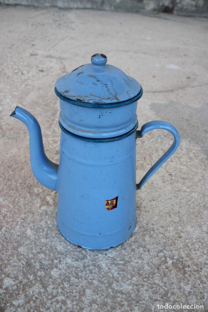Antig&uuml;edades: cafetera azul esmaltada - Foto 1