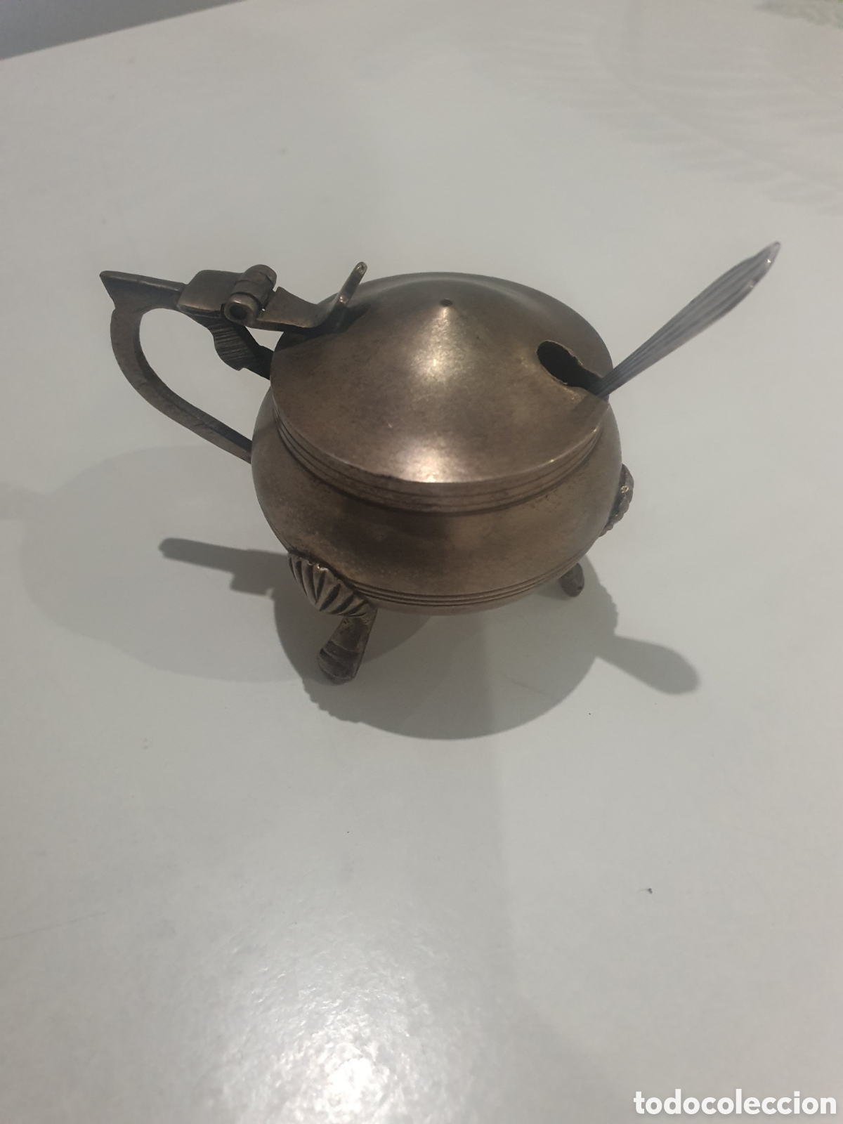 Antig&uuml;edades: Precioso azucarero antiguo de bronce&nbsp;