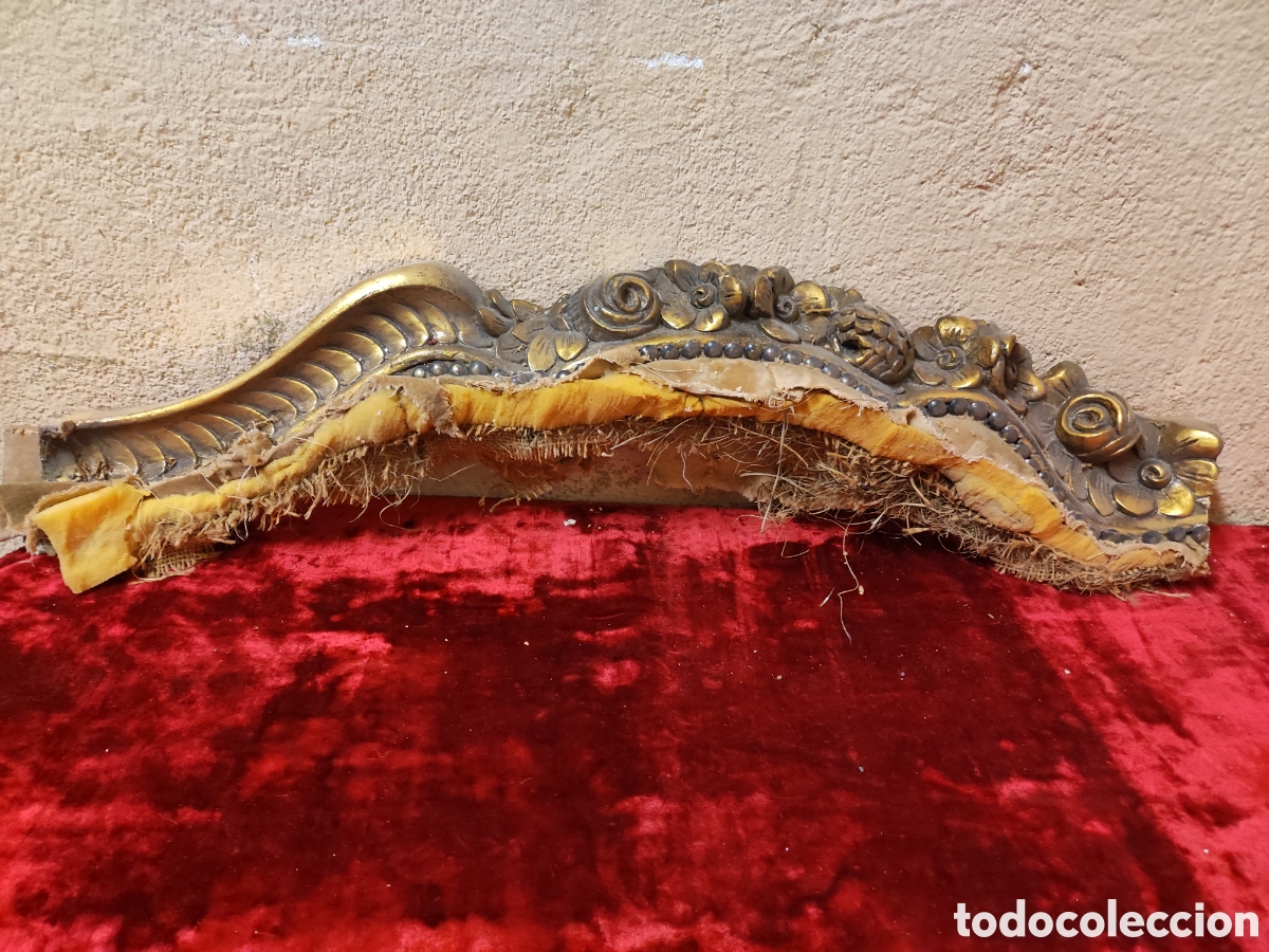 Antig&uuml;edades: Remate tallado y dorado - Foto 1