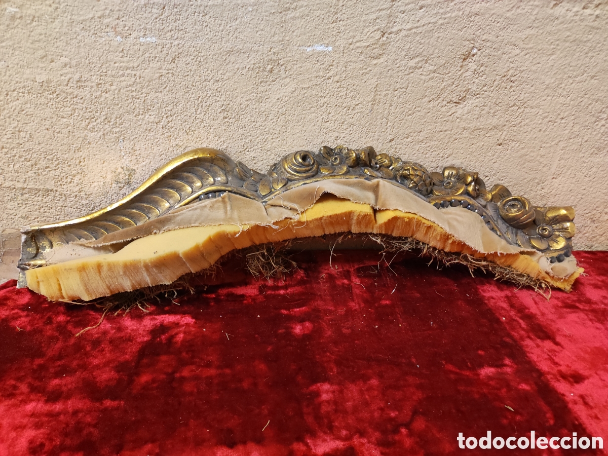Antig&uuml;edades: Remate tallado y dorado - Foto 1