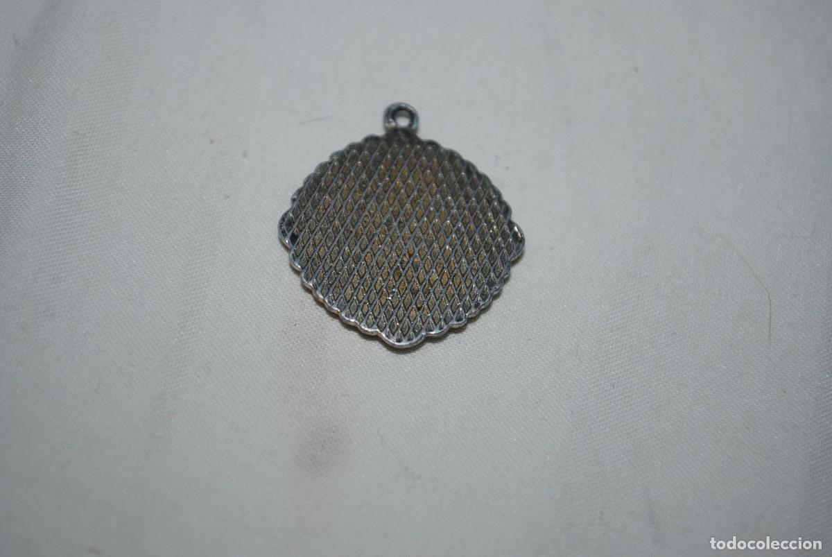 Antig&uuml;edades: MEDALLA DE LA VIRGEN INMACULADA . - Foto 2