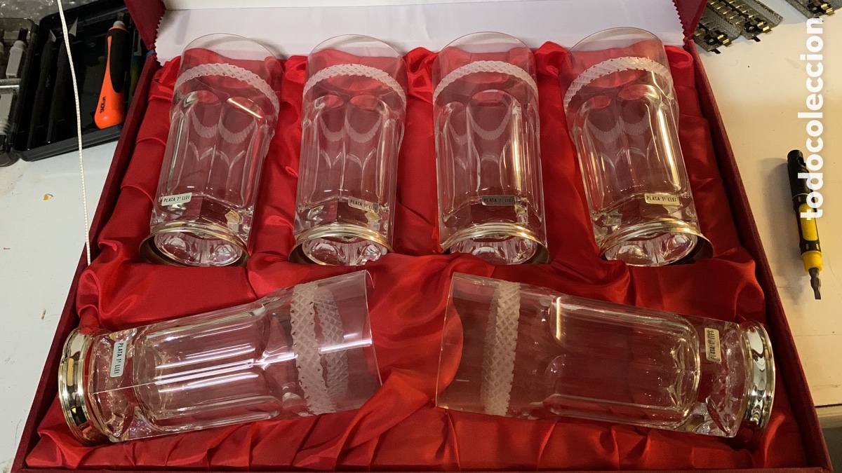 Antig&uuml;edades: Vasos de cristal pie ba&ntilde;o de plata - Foto 1