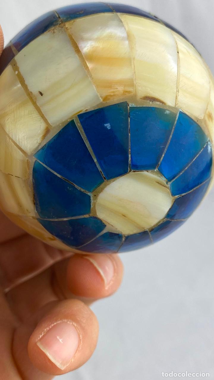Antig&uuml;edades: 3 bolas decorativas en nacar - Foto 5