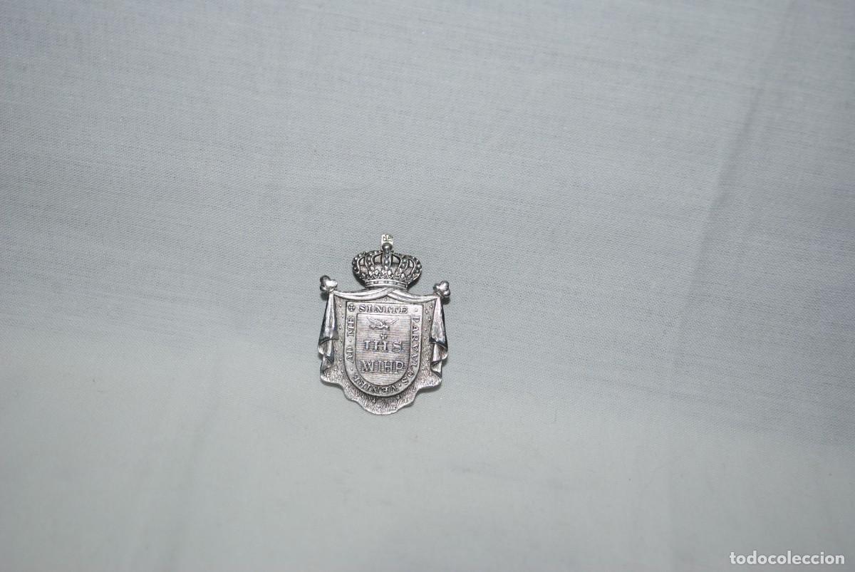 Antig&uuml;edades: INSIGNIA RELIGIOSA CREO DE PLATA - Foto 1