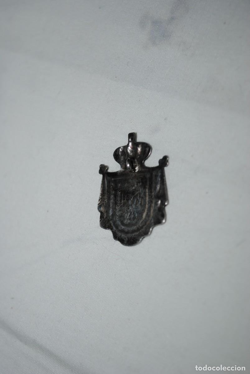 Antig&uuml;edades: INSIGNIA RELIGIOSA CREO DE PLATA - Foto 2