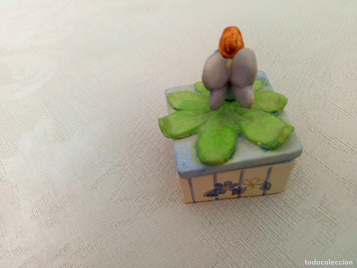 Antig&uuml;edades: CAJITA DE PORCELANA BISCUIT - Foto 4