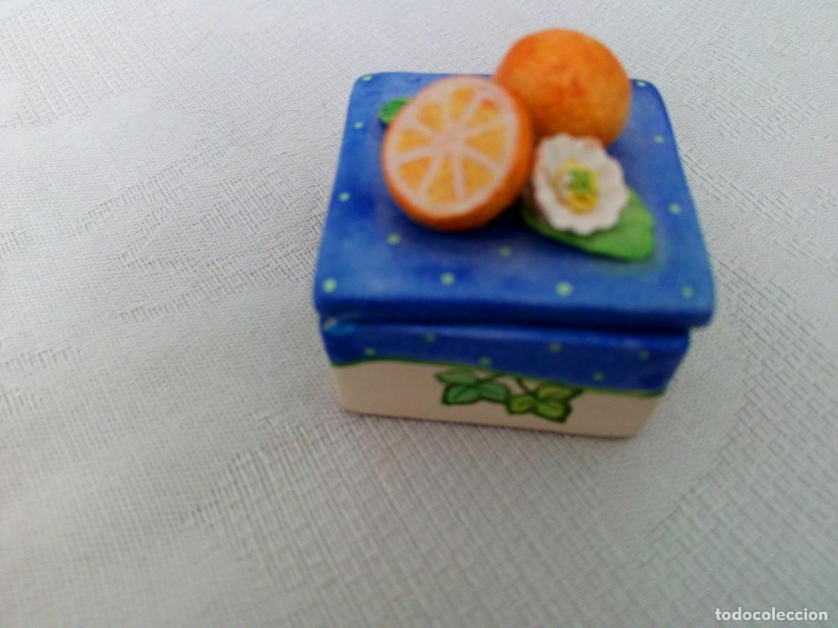 Antig&uuml;edades: CAJITA DE PORCELANA BISCUIT - Foto 4