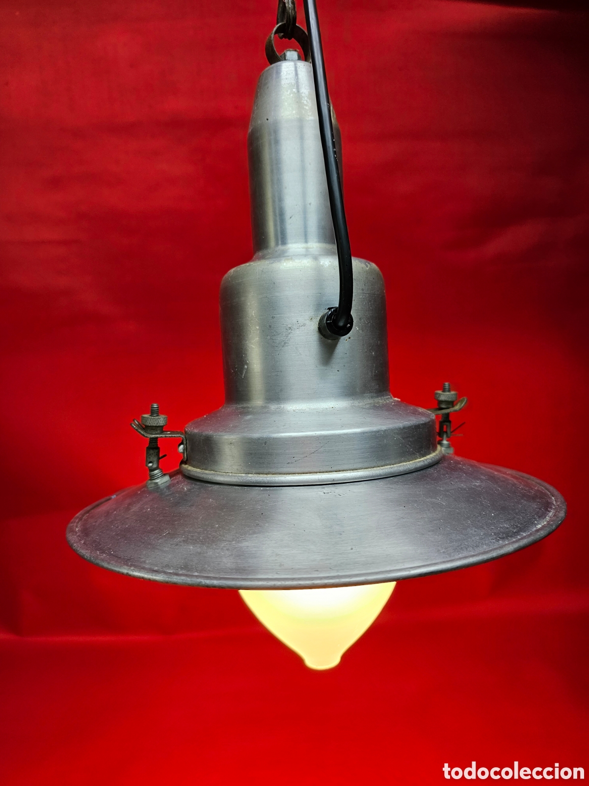 Antig&uuml;edades: L&aacute;mpara retro industrial de aluminio - Foto 1