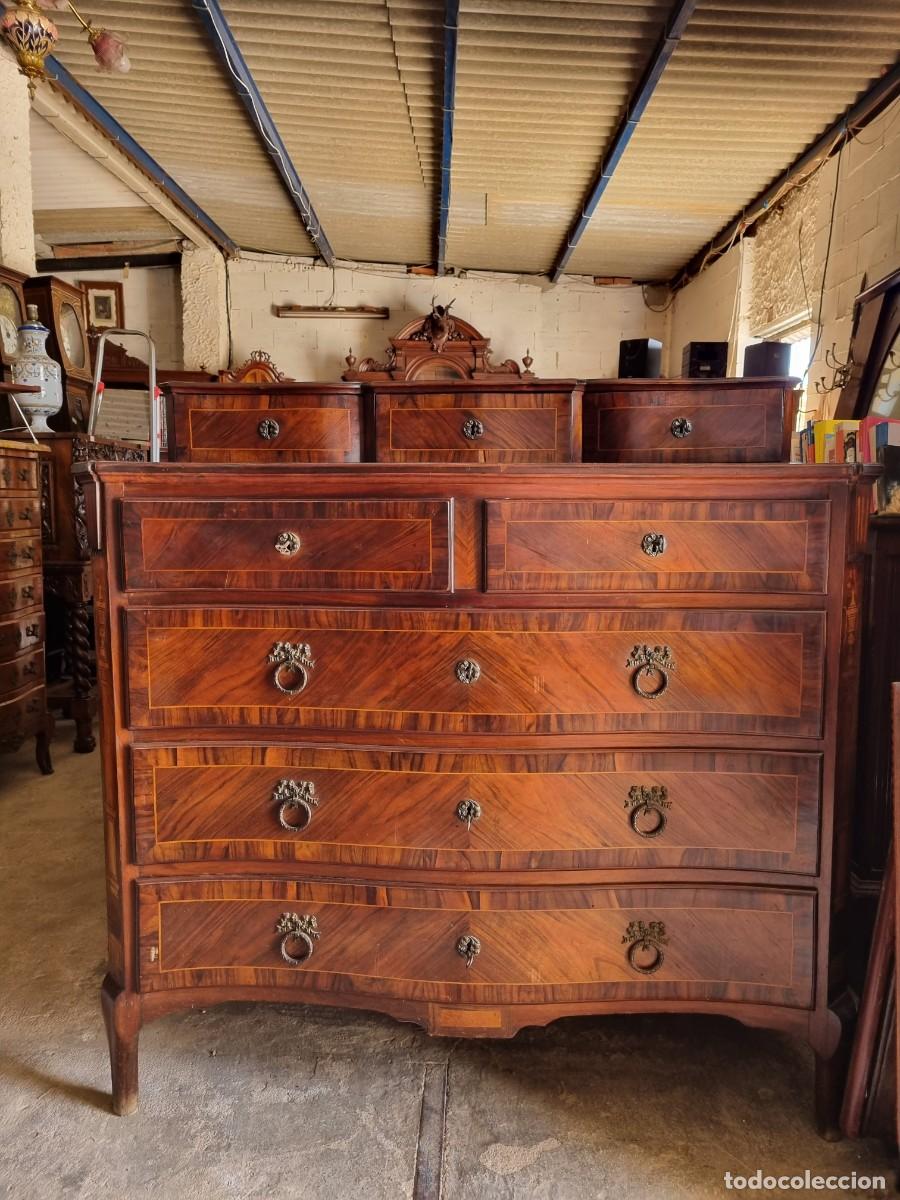 Antig&uuml;edades: C&oacute;moda de estilo isabelino - Foto 1