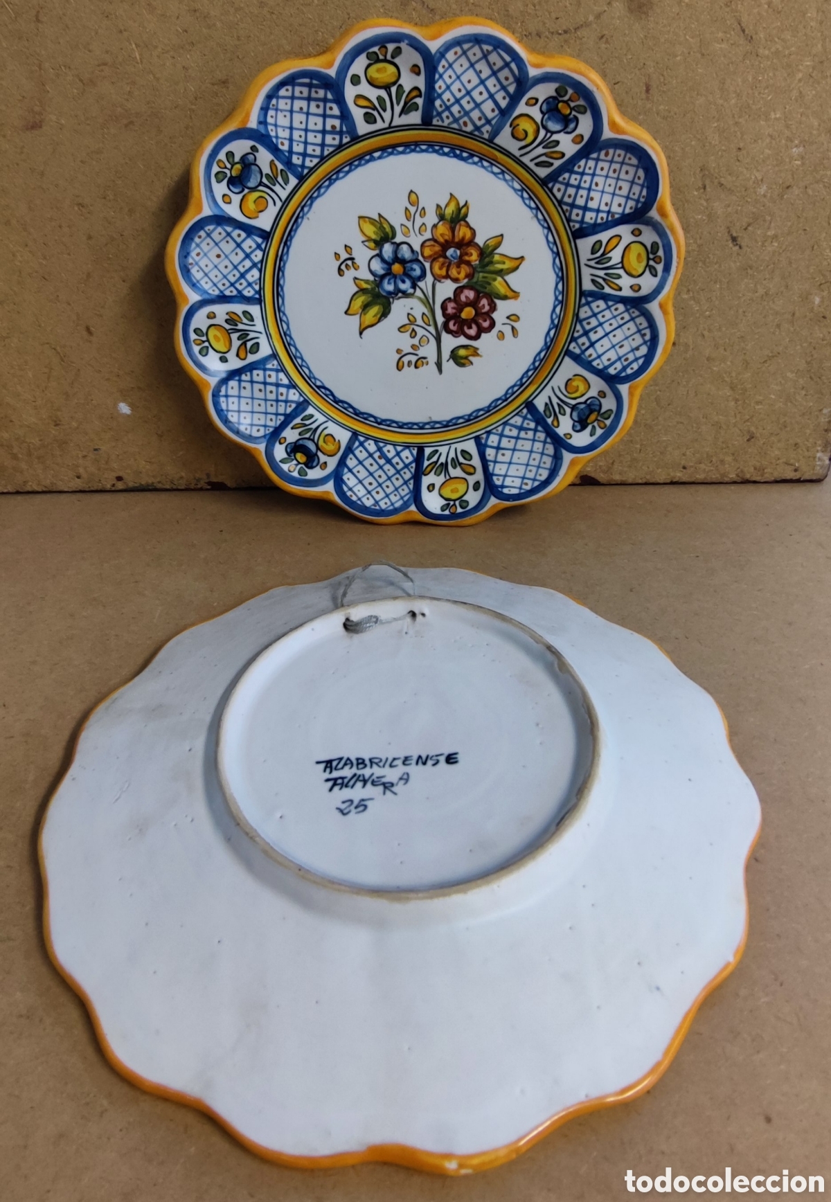 Antig&uuml;edades: Platos de Talavera de la Reina - Foto 3