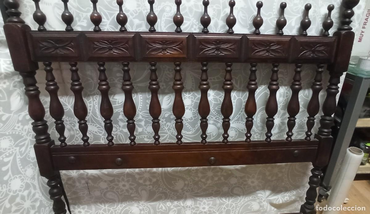 Antig&uuml;edades: Cabecero cama ronde&ntilde;o - Foto 2