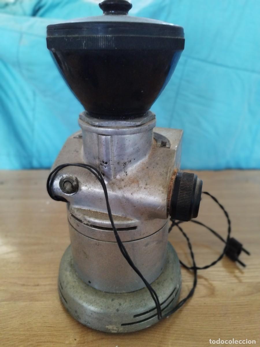 Antig&uuml;edades: MOLINILLO DE CAF&Eacute; ELECTRICO / 27 CM / SIN MARCA VISIBLE - Foto 4
