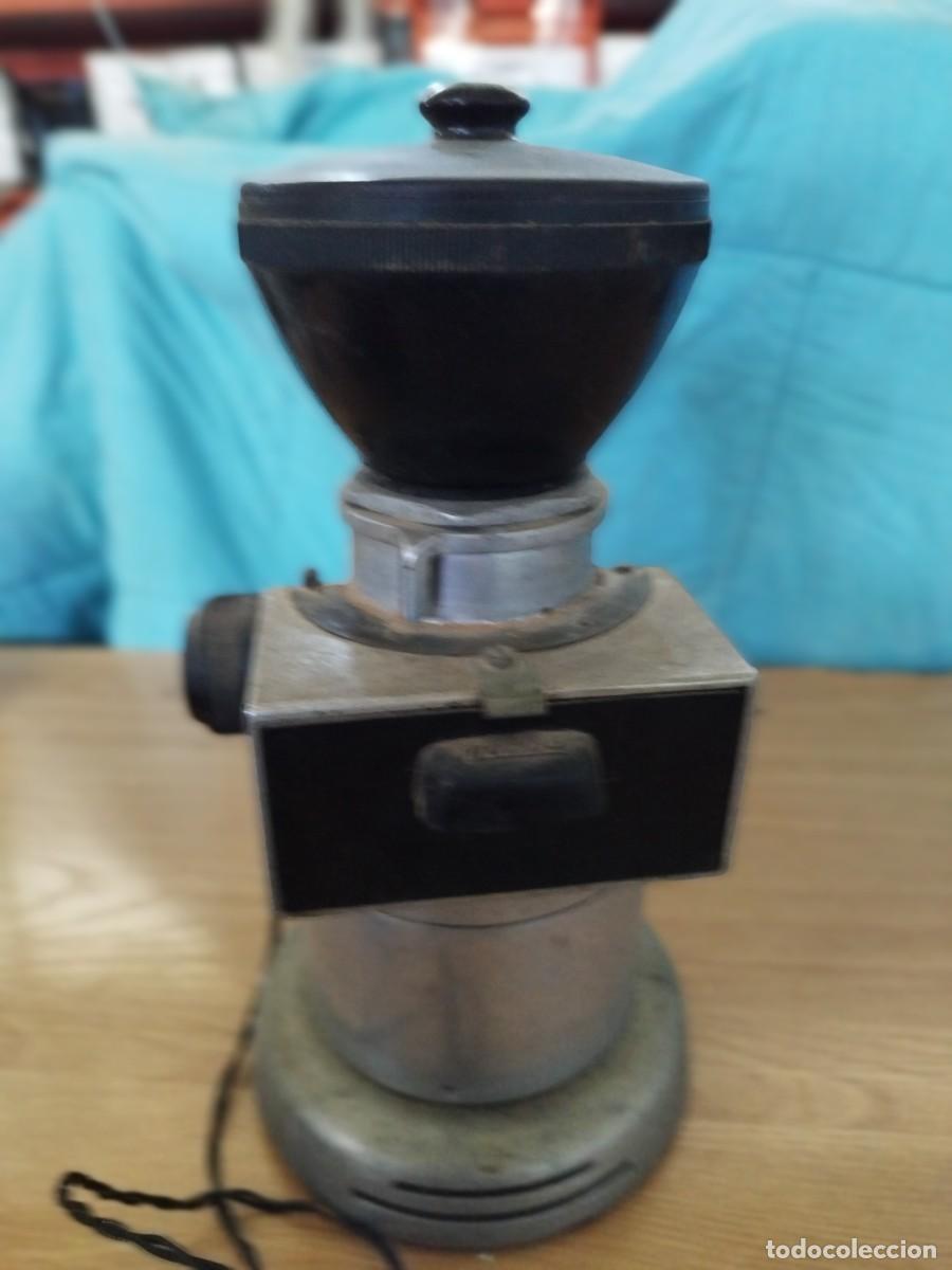Antig&uuml;edades: MOLINILLO DE CAF&Eacute; ELECTRICO / 27 CM / SIN MARCA VISIBLE - Foto 6