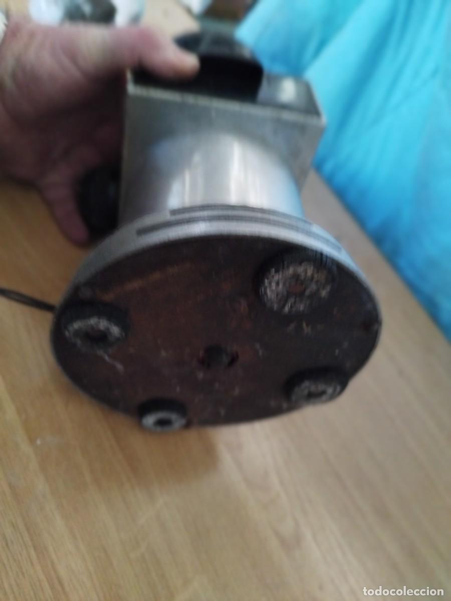 Antig&uuml;edades: MOLINILLO DE CAF&Eacute; ELECTRICO / 27 CM / SIN MARCA VISIBLE - Foto 7