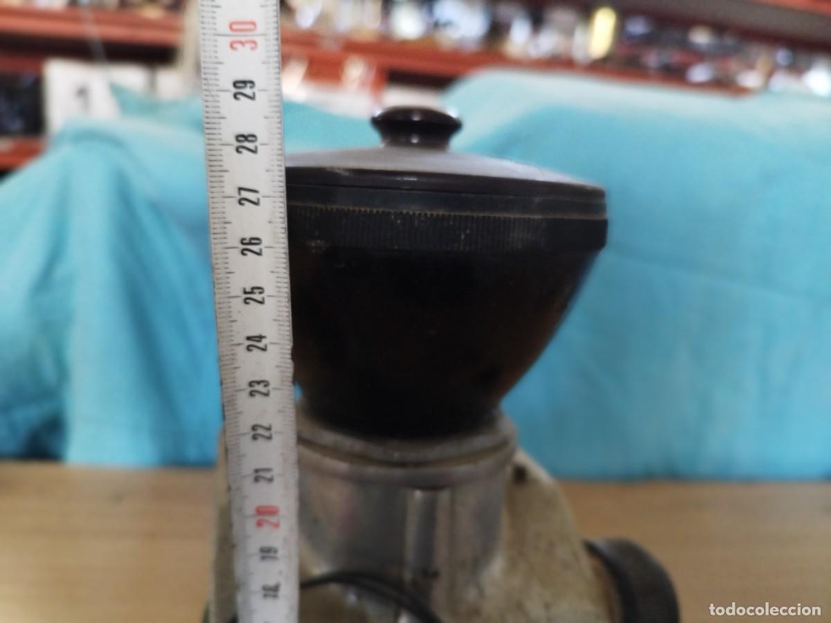 Antig&uuml;edades: MOLINILLO DE CAF&Eacute; ELECTRICO / 27 CM / SIN MARCA VISIBLE - Foto 8