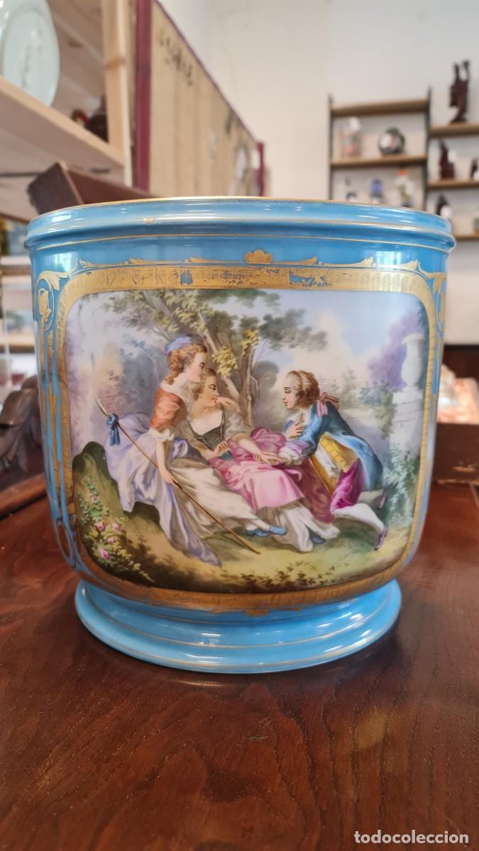 Antig&uuml;edades: Macetero de Sevres XVIII - Foto 1