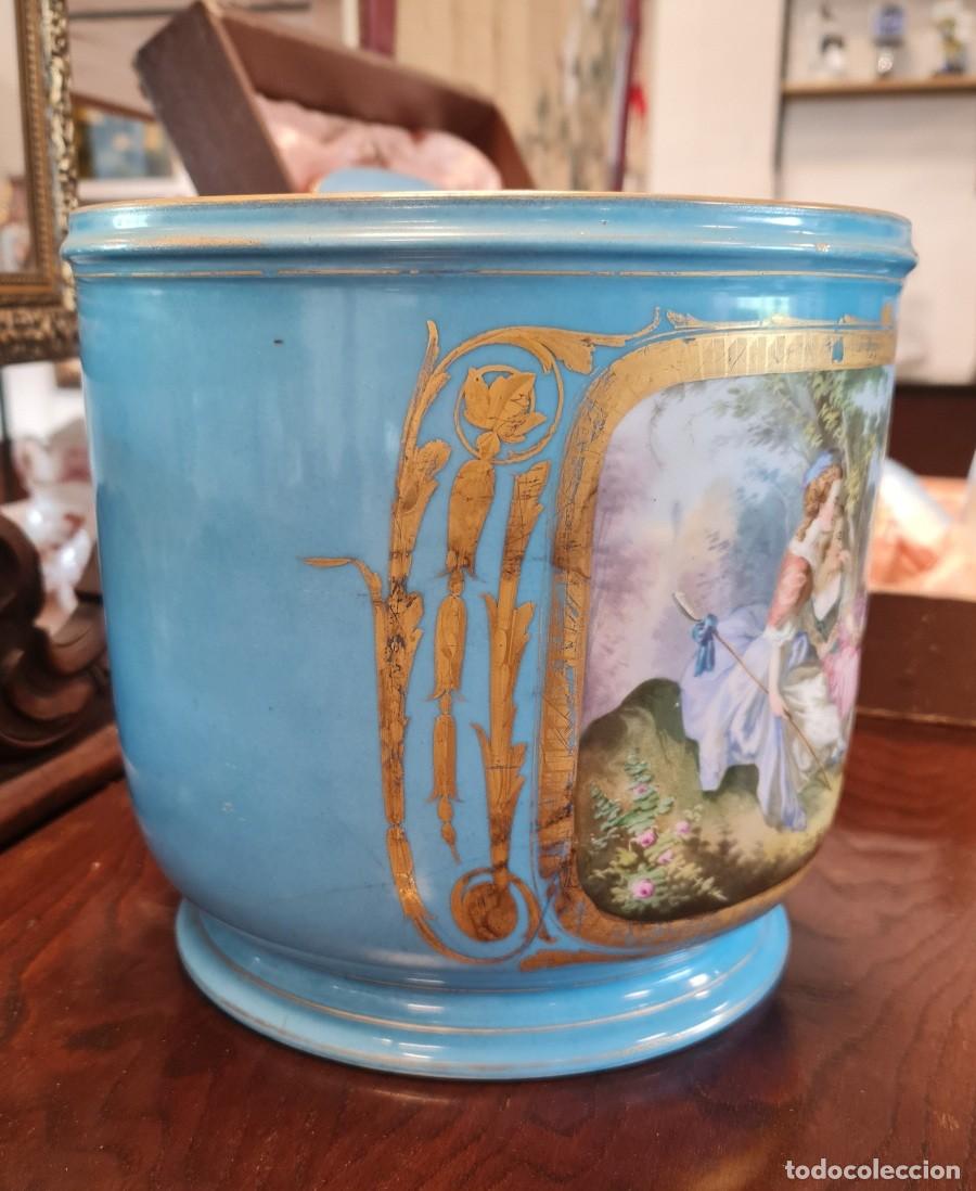 Antig&uuml;edades: Macetero de Sevres XVIII - Foto 3