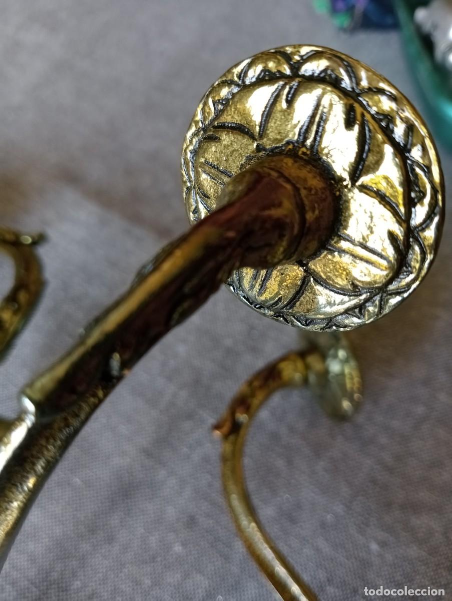 Antig&uuml;edades: Lote de 4 perchas de bronce. - Foto 4