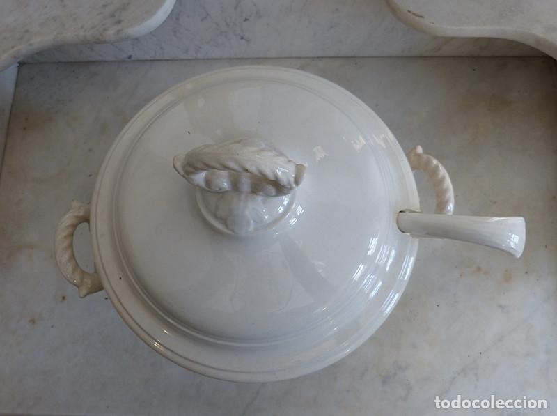 Antig&uuml;edades: Sopera de porcelana Boch Freres - Foto 2