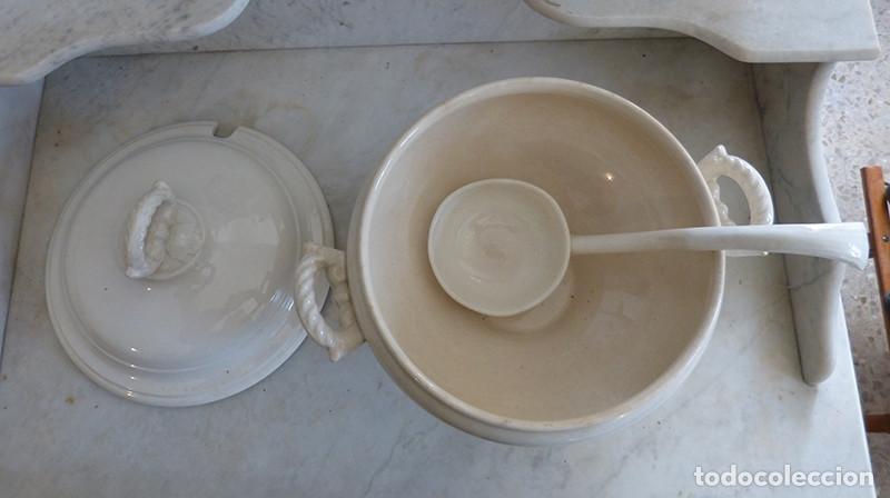 Antig&uuml;edades: Sopera de porcelana Boch Freres - Foto 3