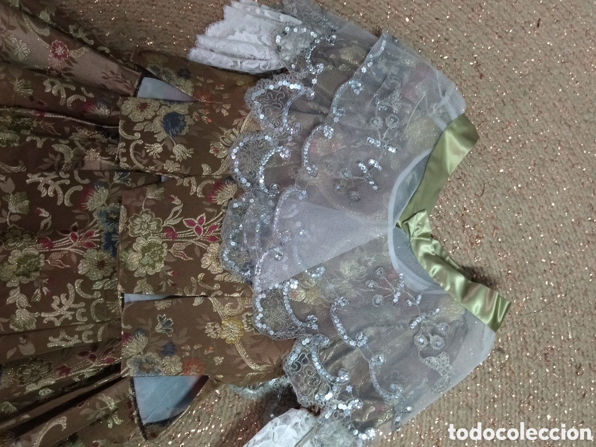 Antig&uuml;edades: Traje de fallera. Sin marca. Pone un n&uacute;mero 4 - Foto 7