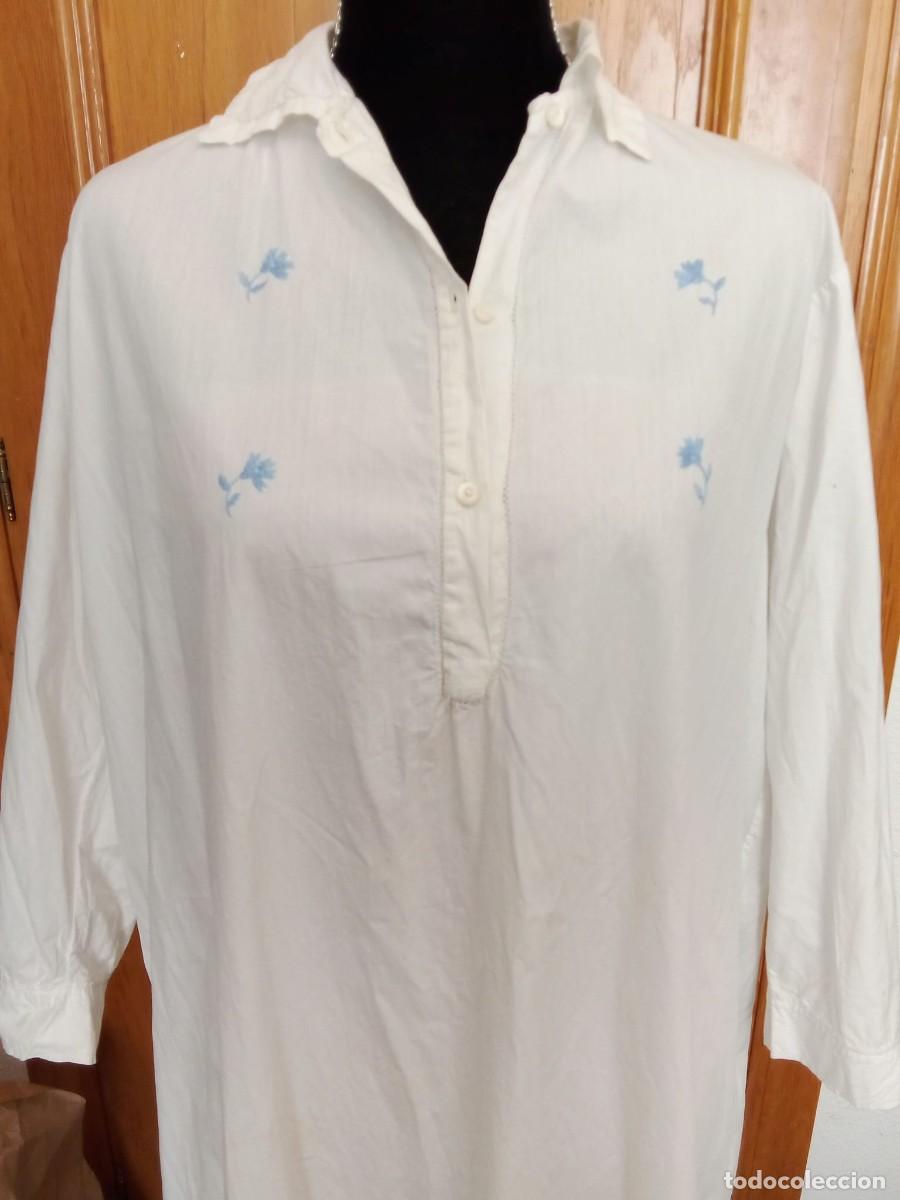 Antig&uuml;edades: Antiguo camis&oacute;n confeccionado a mano - Foto 2