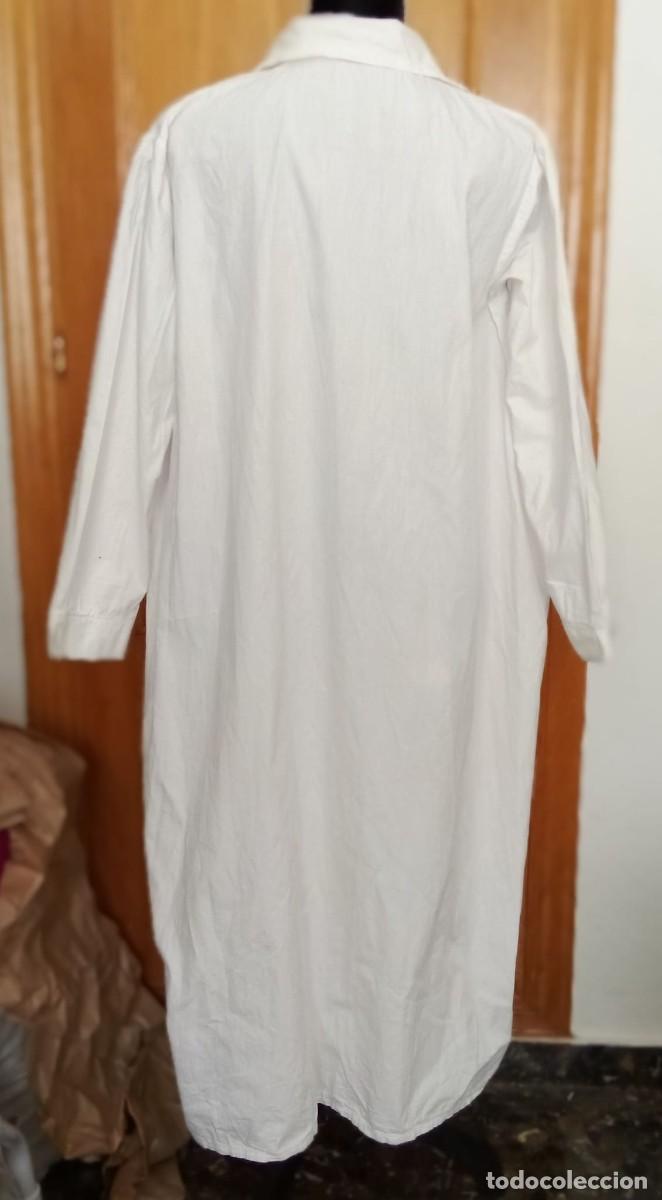 Antig&uuml;edades: Antiguo camis&oacute;n confeccionado a mano - Foto 3