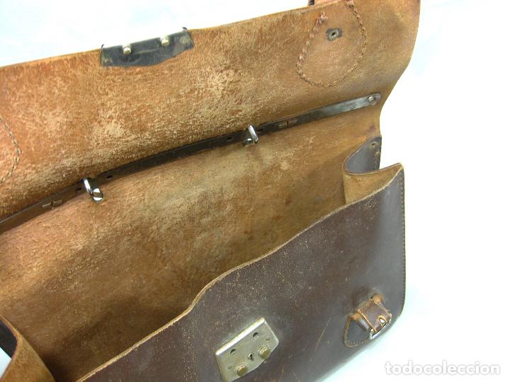 Antig&uuml;edades: CARTERA DE CUERO PARA DE COLEGIO PARA LOS LIBROS - Foto 5