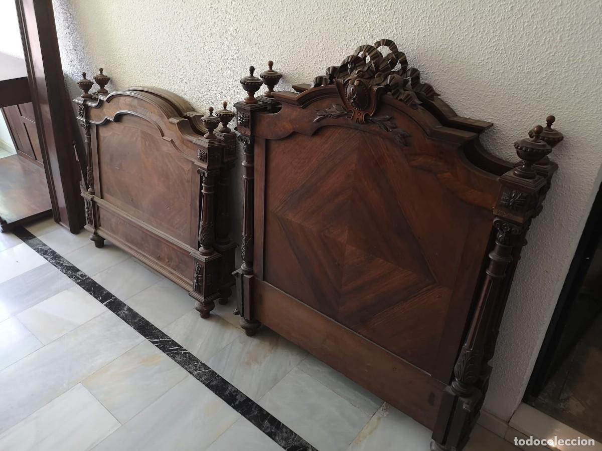 Antig&uuml;edades: Pareja de camas antiguas - Foto 2