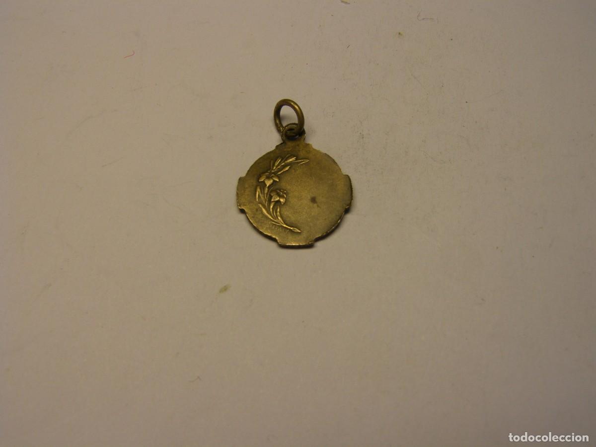 Antig&uuml;edades: Vieja medalla de San Antonio. - Foto 2