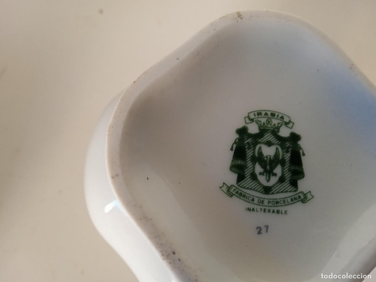 Antig&uuml;edades: Lechera de porcelana, marca Irabia - Foto 3
