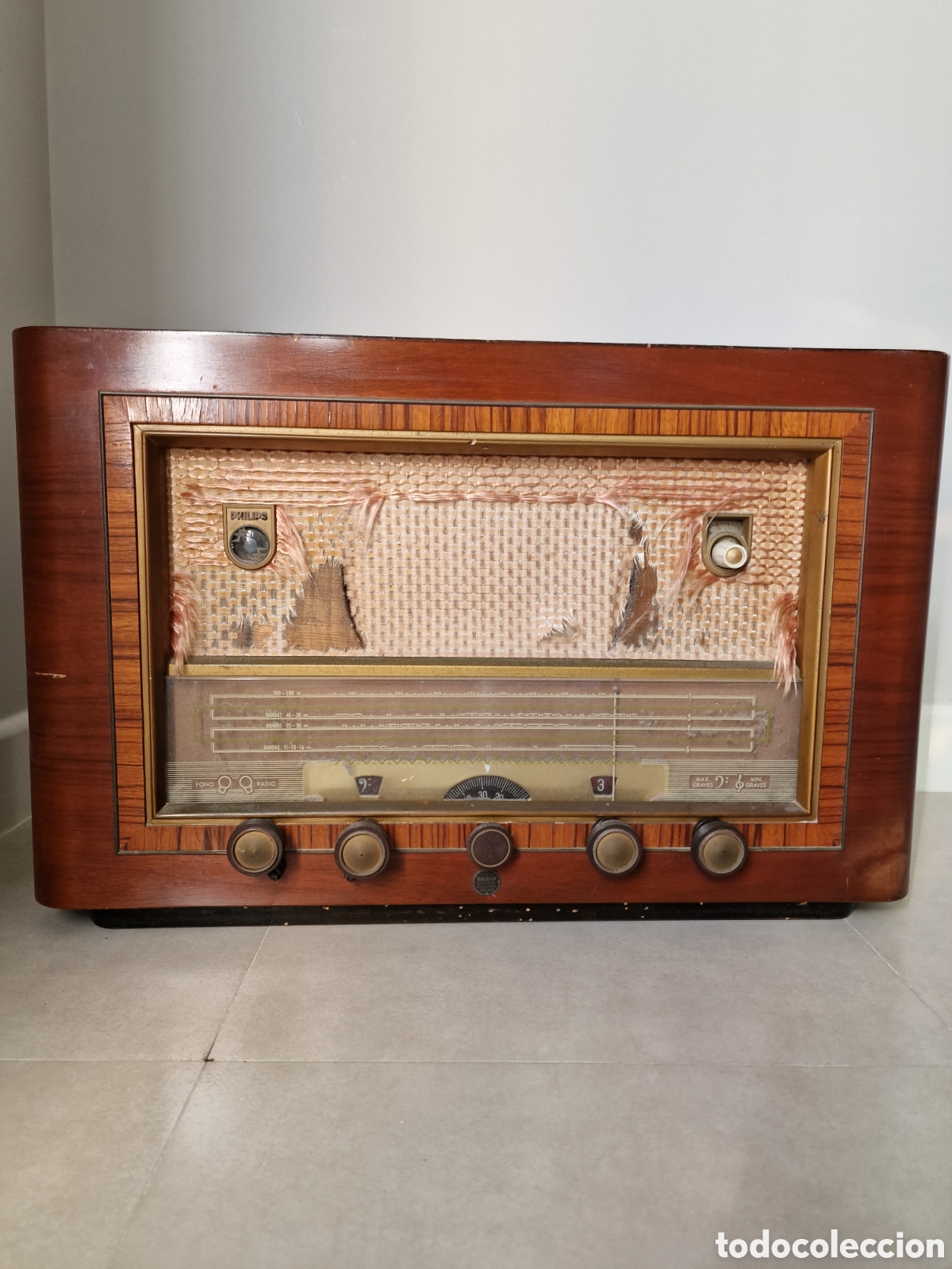 Antig&uuml;edades: Radio antigua con marqueter&iacute;a Philips - Foto 5