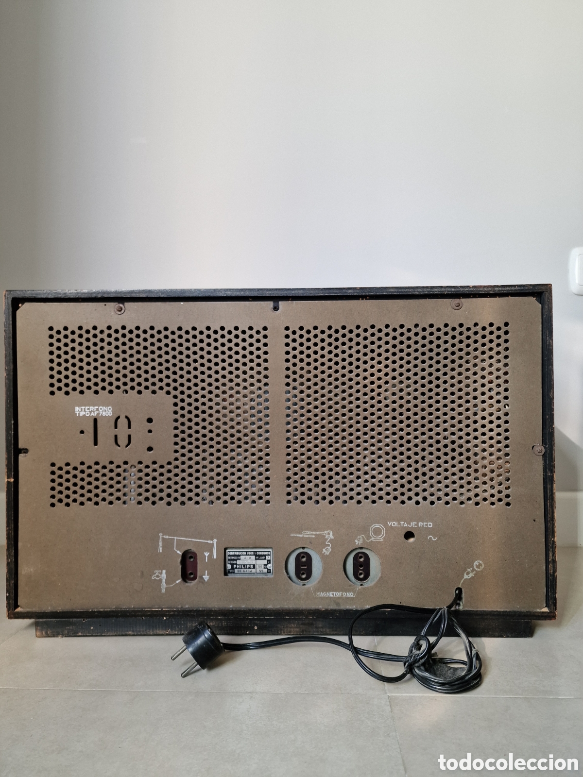Antig&uuml;edades: Radio antigua con marqueter&iacute;a Philips - Foto 8