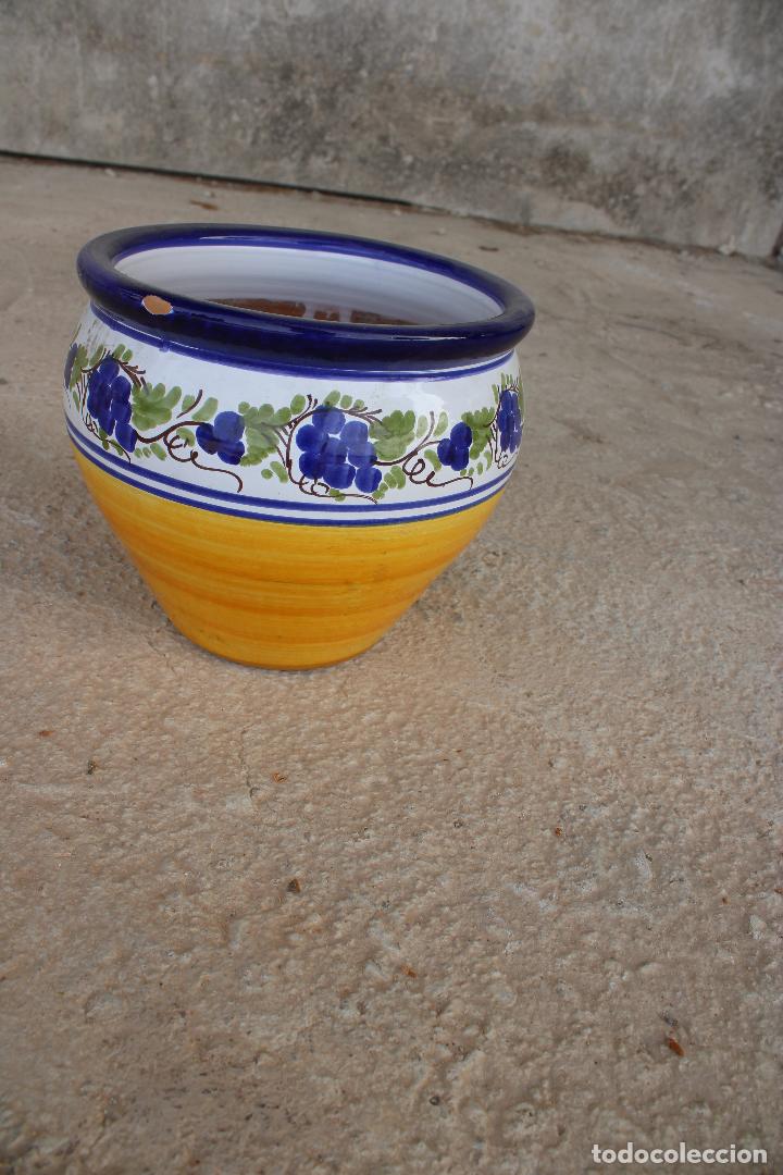 Antig&uuml;edades: macetero de ceramica con uvas - Foto 2