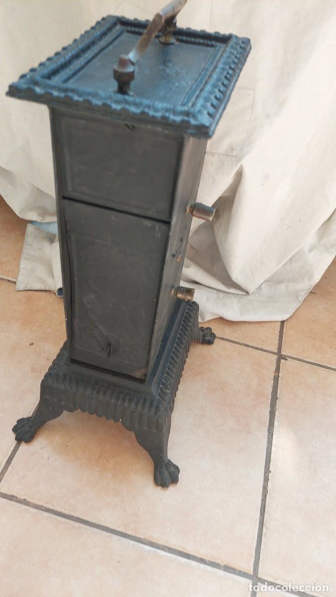 Antig&uuml;edades: Antiguo asador de pollos. - Foto 2
