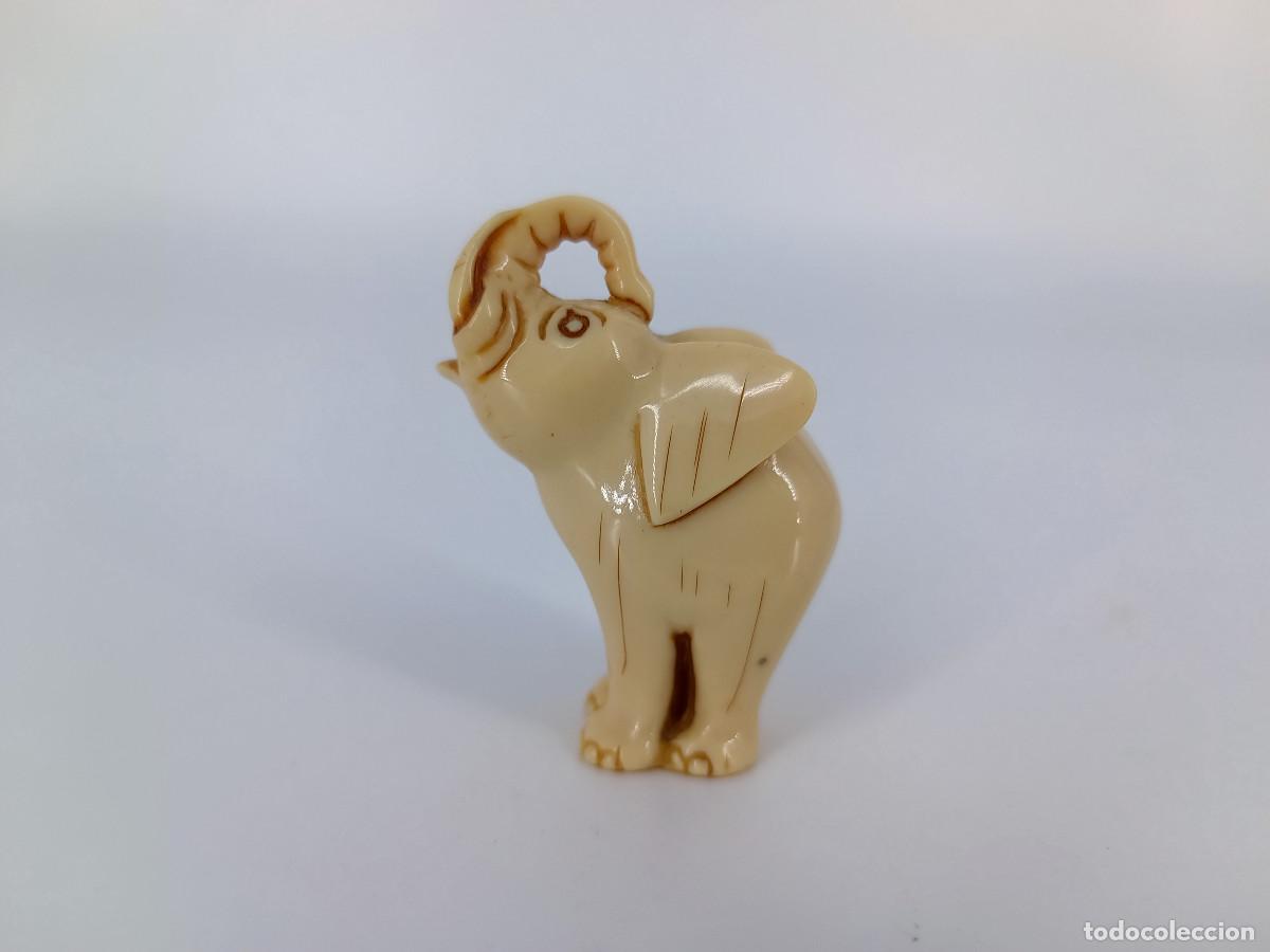 Antig&uuml;edades: Curioso elefante de resina - Foto 1