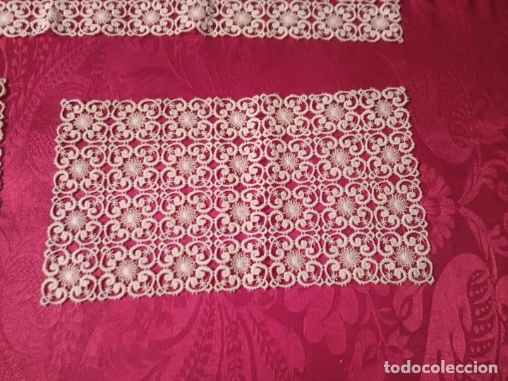 Antig&uuml;edades: 3u Tapete antiguo blanco forma rectangular troquelado cuadrantes - Foto 2