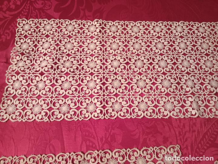 Antig&uuml;edades: 3u Tapete antiguo blanco forma rectangular troquelado cuadrantes - Foto 4