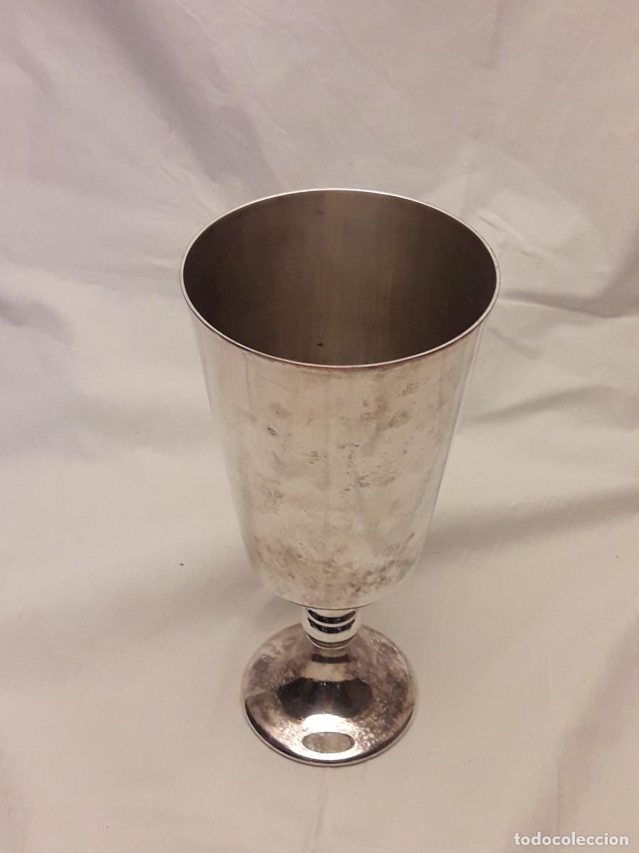 Antig&uuml;edades: Bella copa o c&aacute;liz con ba&ntilde;o de plata - Foto 4
