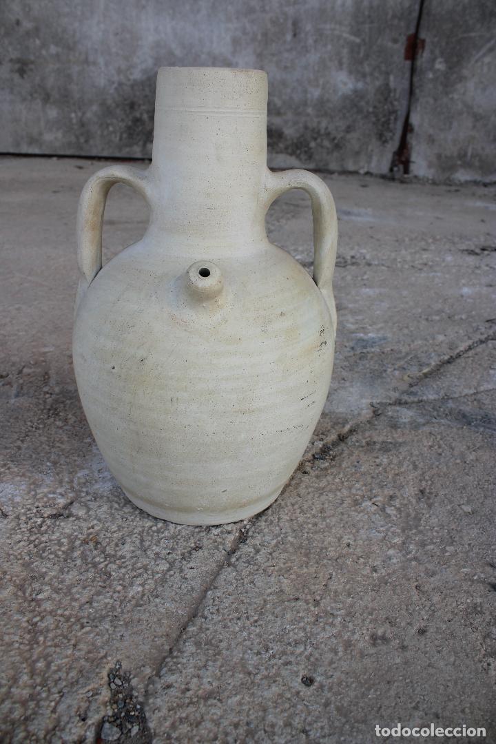 Antig&uuml;edades: botijo de agost - Foto 1