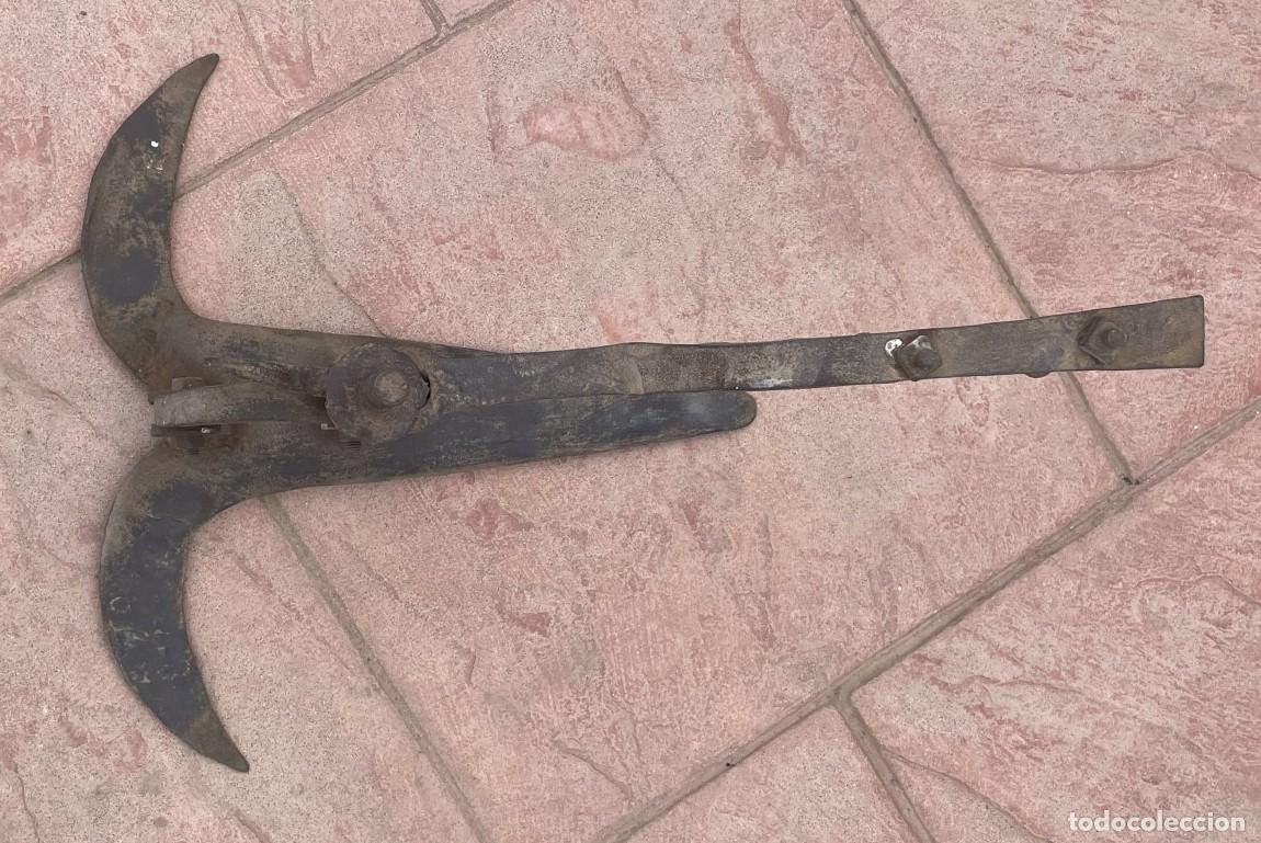 Antig&uuml;edades: Antiguo arado hierro - Foto 4